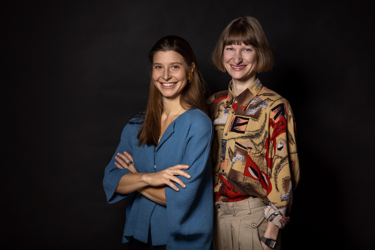 Teaming-up: Mascha K. Horngacher und Christina Pikl; Foto © Tirza Podzeit